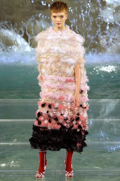 Look 14